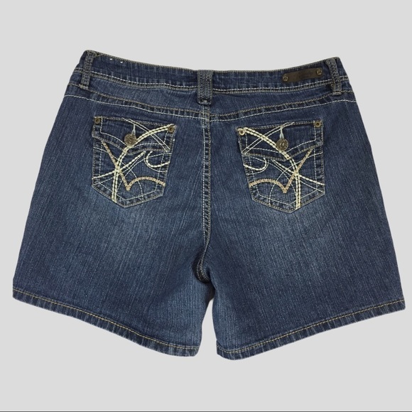 Royalty Jean Shorts Womens 12 Medium Wash Denim Shorts - Picture 4 of 11